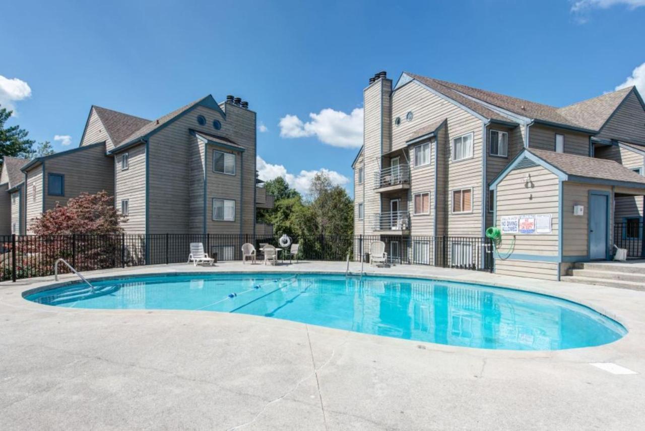 Smoky Mountains Studio With Balcony Gatlinburg Exterior photo
